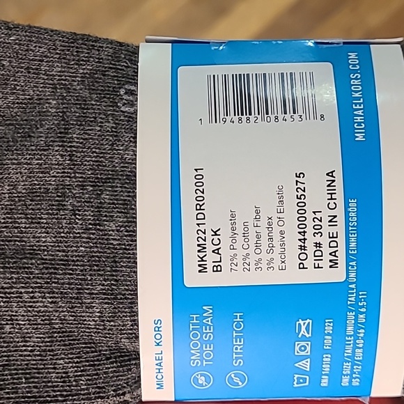 Michael Kors men's 4 pack crew socks new in package - Picture 5 of 5